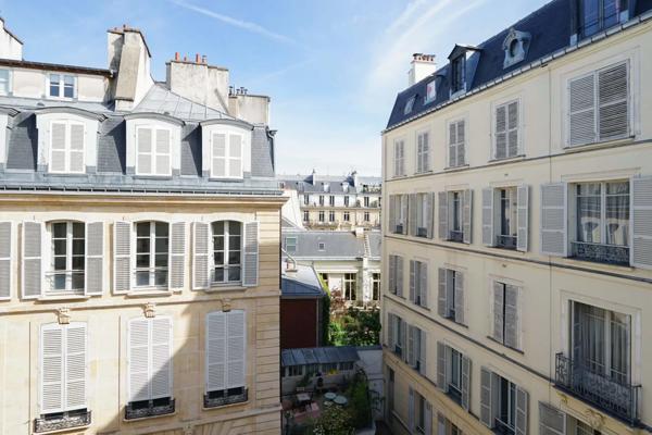 Appartement Paris 7e - RUE DU BAC