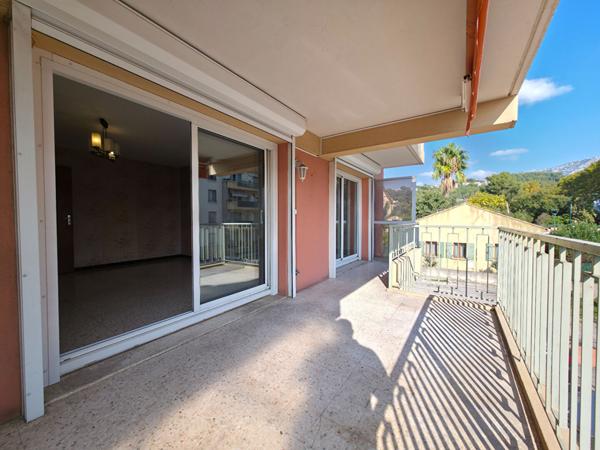 Appartement La Garde 4 pièce(s) 79m² - Proche centre-ville - Terrasse - Facilité de stationnement