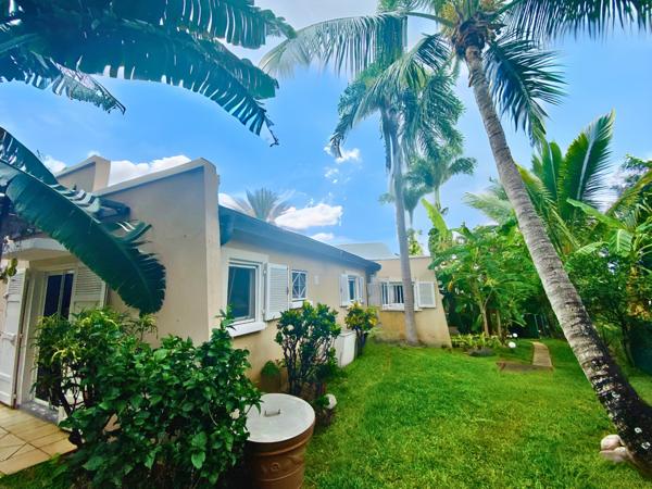 Eden – maison d’architecte de 245 m² à vendre à La Possession / Sainte‑Thérèse – jardin tropical 1 900 m², piscine & dépendance