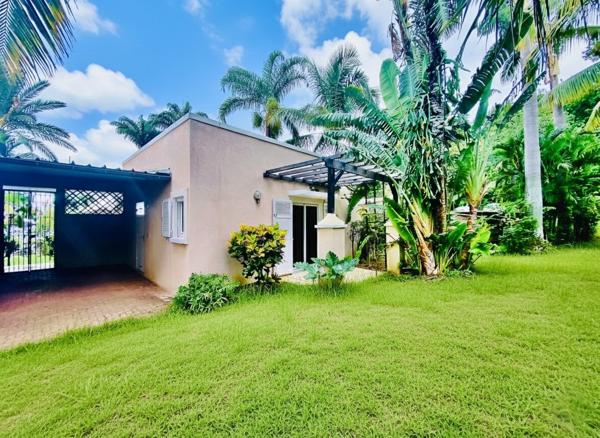 Eden – maison d’architecte de 245 m² à vendre à La Possession / Sainte‑Thérèse – jardin tropical 1 900 m², piscine & dépendance