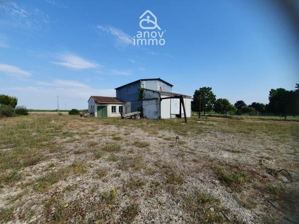 Autre
                                                                                                                                                                                                                                                                                                                        2 pièce(s)                                                                                                                                                                                                                                                                                                                              200  m²