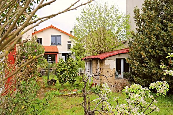 Maison Nanterre 5 pièce(s) 120 m2 €685 000 ** - Référence 15264