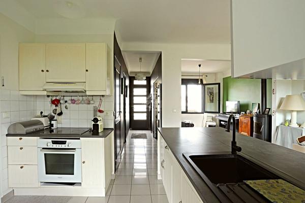 Maison Nanterre 5 pièce(s) 120 m2 €685 000 ** - Référence 15264