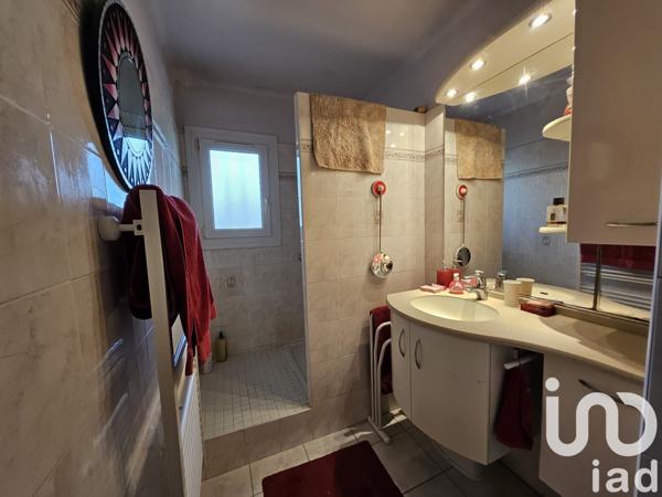 Appartement 3 pièces de 68 m² à Six-Fours-les-Plages (83140)