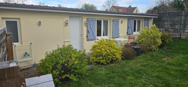 Maison lumineuse au calme avec dépendances et jardin