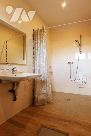 CORPS DE FERME, SITUEE SUR HOUPLINES-LYS