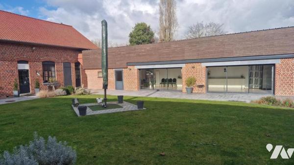 CORPS DE FERME, SITUEE SUR HOUPLINES-LYS