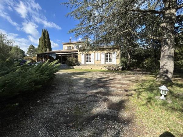 Maison à vendre |  Villemoustaussou |  7 pièces | 216 m²
