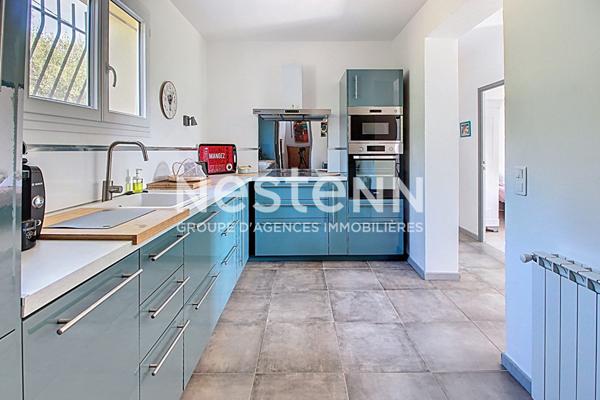 BASTIDE FAMILIALE A VENDRE - LES ARCS 188m² + CARPORT + PISCINE 12x6m