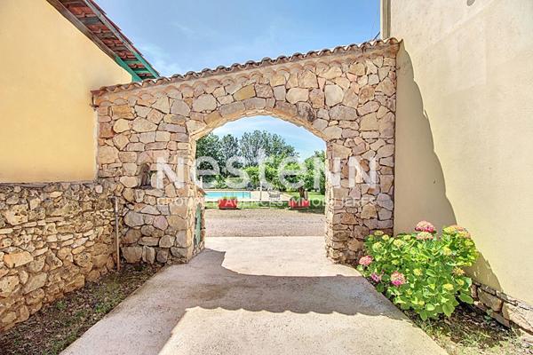 BASTIDE FAMILIALE A VENDRE - LES ARCS 188m² + CARPORT + PISCINE 12x6m