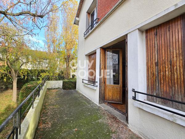 Pavillon bourgeois non mitoyen - 180 m² habitables + combles aménagés