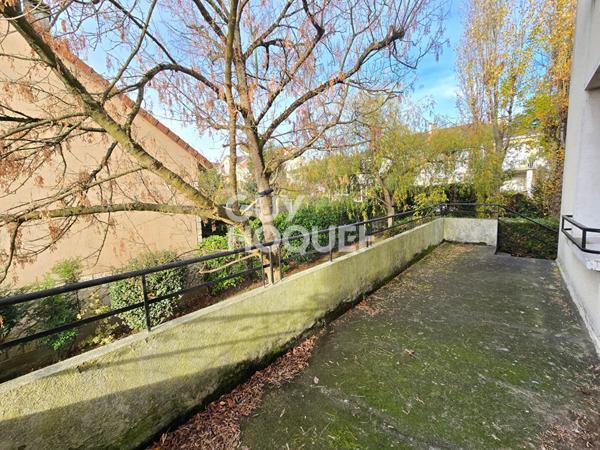 Pavillon bourgeois non mitoyen - 180 m² habitables + combles aménagés