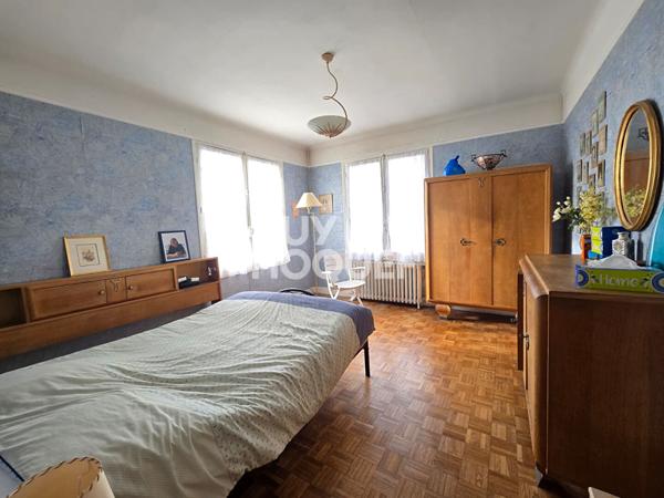 Pavillon bourgeois non mitoyen - 180 m² habitables + combles aménagés