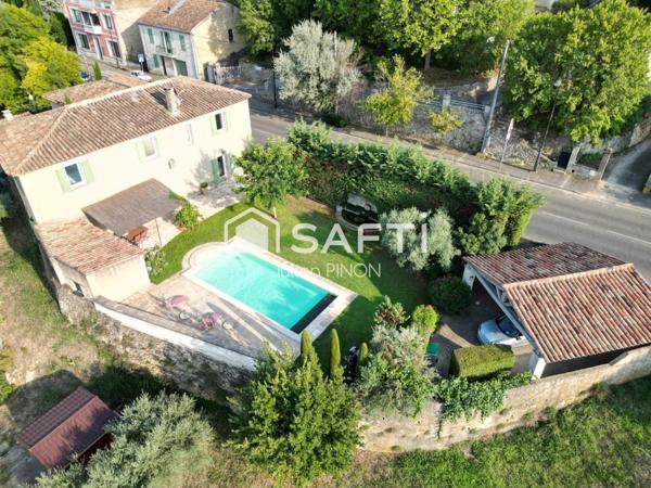 Exceptionnelle bastide du 18ème siècle en Provence