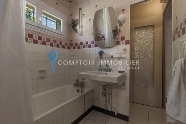 Maison
                                                                                                                                                                                                                                                                                                                        6 pièce(s)                                                                                                                                                                                                          4 chambre(s)                                                                                                                                                                                                          126  m²