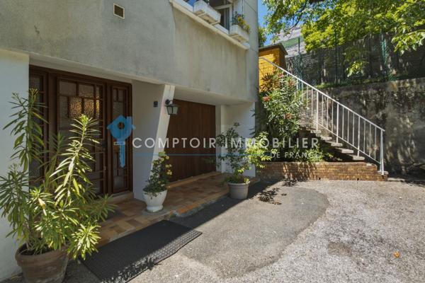 Maison
                                                                                                                                                                                                                                                                                                                        6 pièce(s)                                                                                                                                                                                                          4 chambre(s)                                                                                                                                                                                                          126  m²