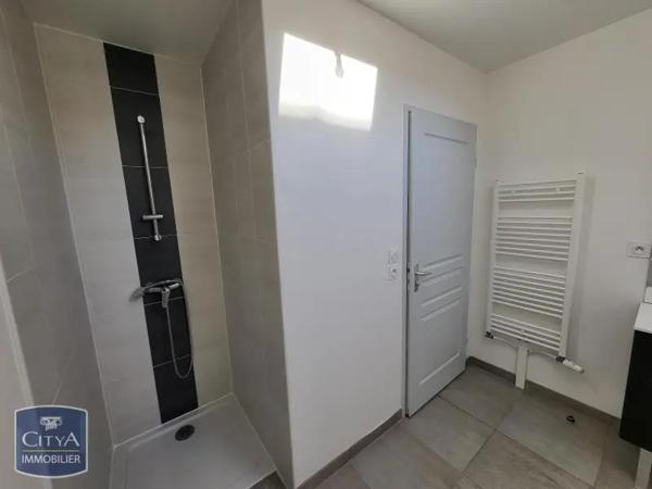 Appartement à louer 2 pièces 41.92m² Amfreville-la-Mi-Voie (76920)