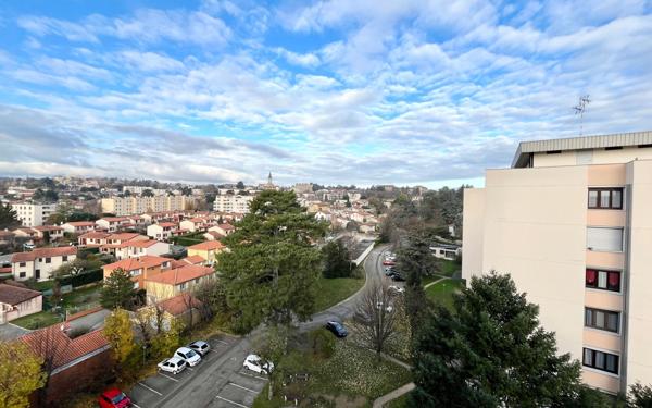 Appartement à vendre    4 pièces • 85 m2 Saint-Genis-Laval