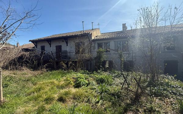 Maison à vendre    6 pièces •  Lablachère