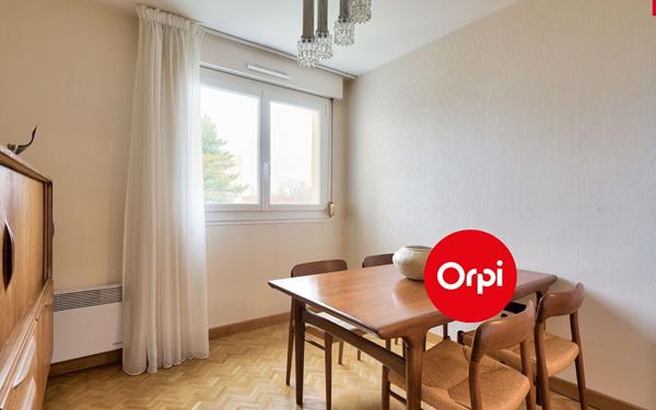Appartement à vendre    5 pièces • 100,59 m2 Saint-Priest