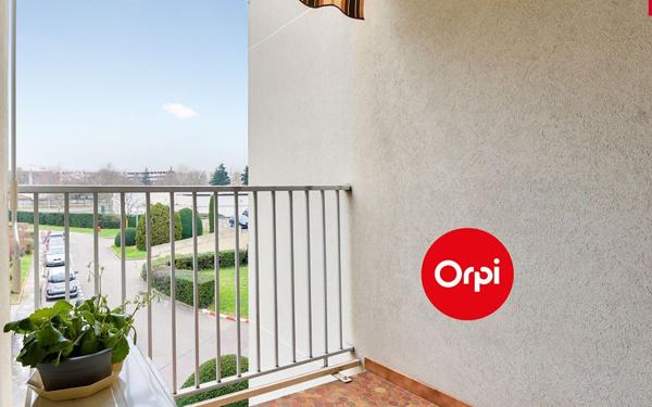 Appartement à vendre    5 pièces • 100,59 m2 Saint-Priest