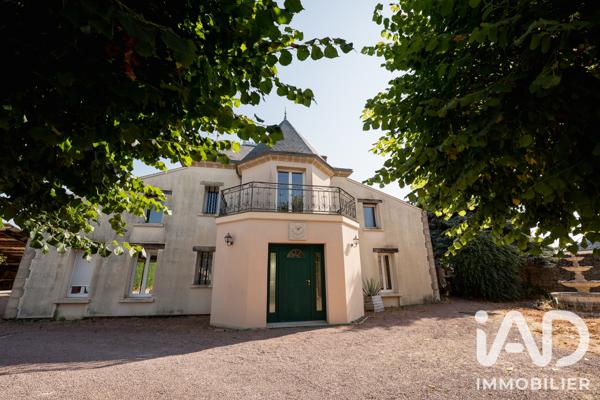 Maison à vendre 13 pièces 280 m² Doué-en-Anjou