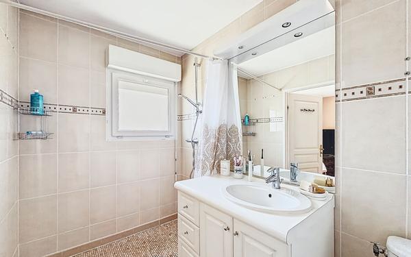 Appartement à vendre    5 pièces • 117 m2 Veigy-Foncenex