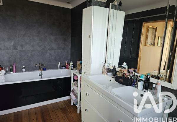 Maison à vendre 4 pièces 94 m² Pont-l'Abbé-d'Arnoult