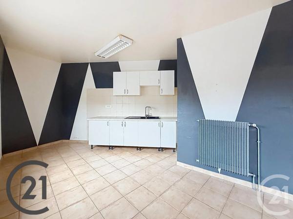 Immeuble à vendre  180 m 2   ST ETIENNE DU ROUVRAY  - 76