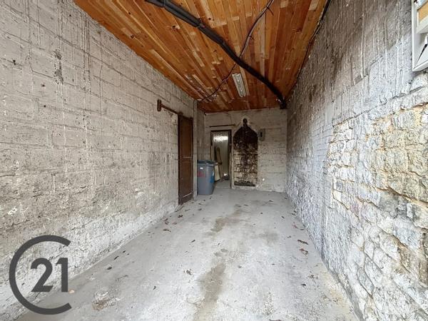 Immeuble à vendre  180 m 2   ST ETIENNE DU ROUVRAY  - 76