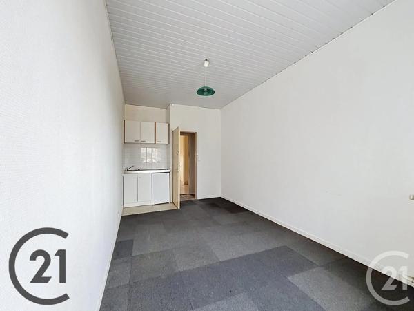 Immeuble à vendre  180 m 2   ST ETIENNE DU ROUVRAY  - 76