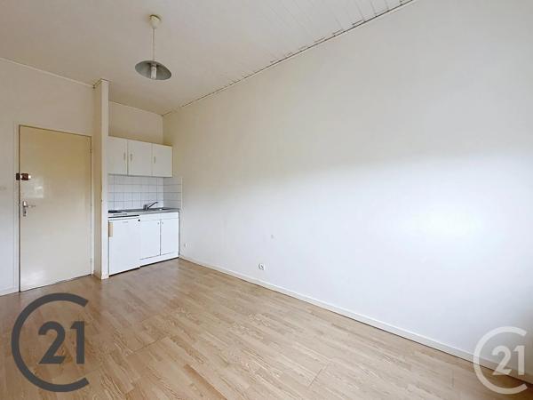 Immeuble à vendre  180 m 2   ST ETIENNE DU ROUVRAY  - 76
