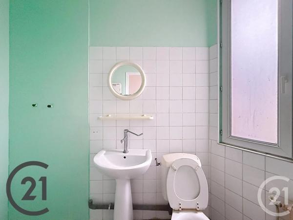 Immeuble à vendre  180 m 2   ST ETIENNE DU ROUVRAY  - 76