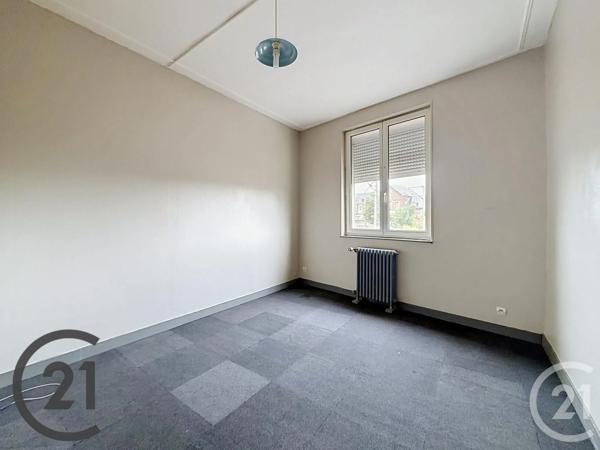 Immeuble à vendre  180 m 2   ST ETIENNE DU ROUVRAY  - 76