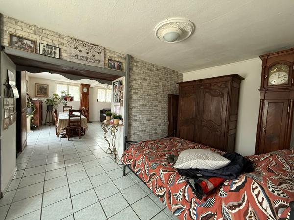 La Ferté-Gaucher (77320) Maison familiale 107m² - 2 Chambres - DIAG : C/A terrain hors zone inondable - le tout sur 690 m²