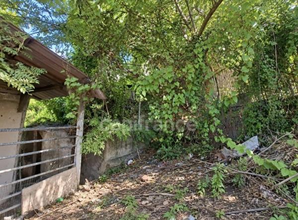 A vendre - Fort de France Clairière - Terrain avec bâti à réhabiliter ou à démolir