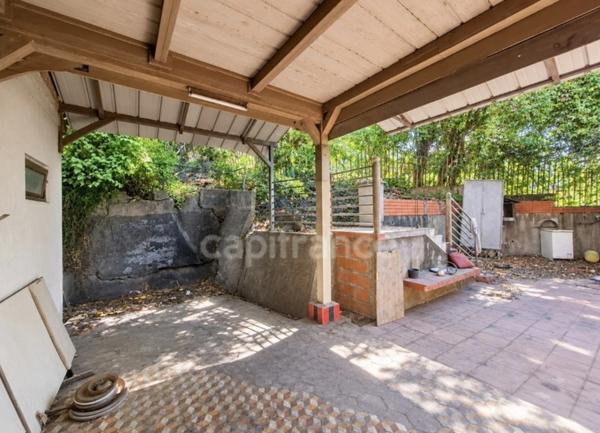 A vendre - Fort de France Clairière - Terrain avec bâti à réhabiliter ou à démolir