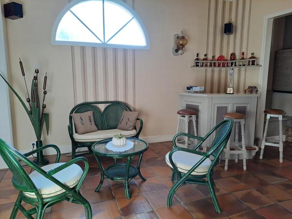 Maison de charme à proximité du centre de Léognan