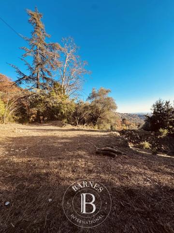 Grasse, Terrain  2 300 m² à vendre