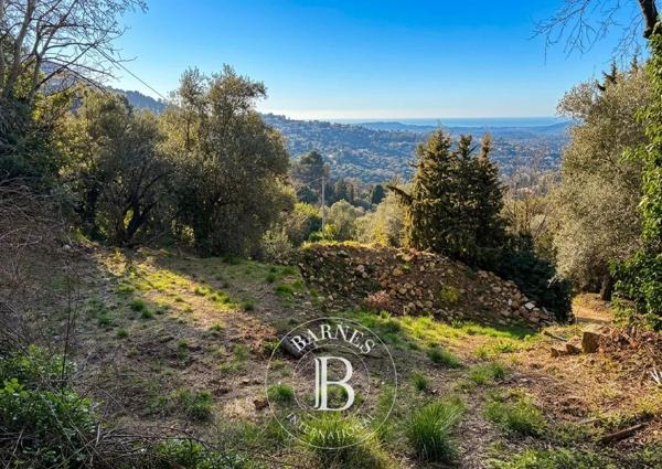 Grasse, Terrain  2 300 m² à vendre