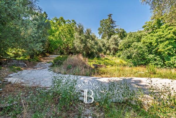 Grasse, Terrain  2 300 m² à vendre