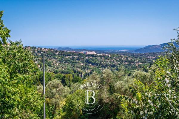 Grasse, Terrain  2 300 m² à vendre