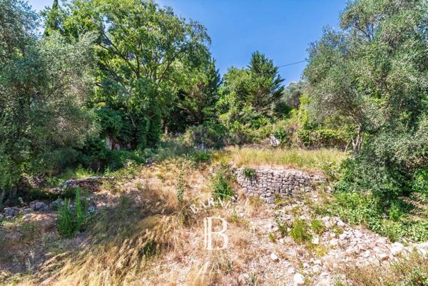 Grasse, Terrain  2 300 m² à vendre
