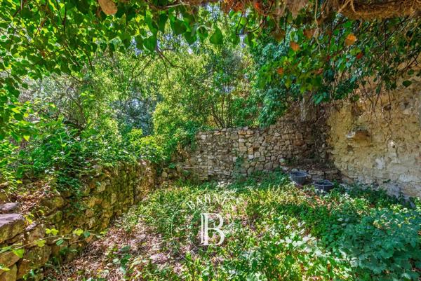 Grasse, Terrain  2 300 m² à vendre
