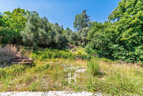 Grasse, Terrain  2 300 m² à vendre