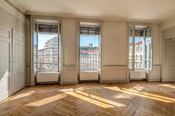 Exclusivité - Jacobins - Appartement en étage élevé de 125,60m² - 3 chambres
