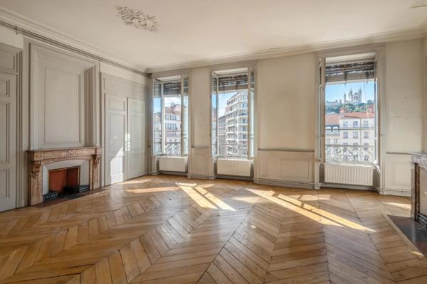 Exclusivité - Jacobins - Appartement en étage élevé de 125,60m² - 3 chambres