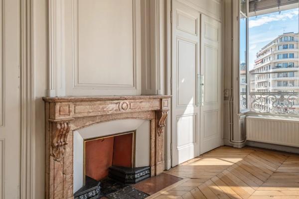 Exclusivité - Jacobins - Appartement en étage élevé de 125,60m² - 3 chambres