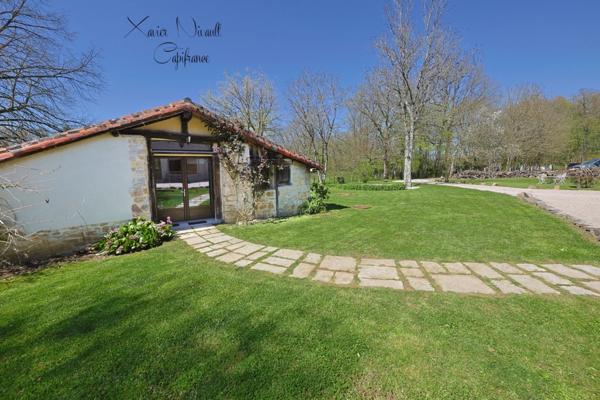 Maison à vendre 11 pièces SAINT AMOUR (39)