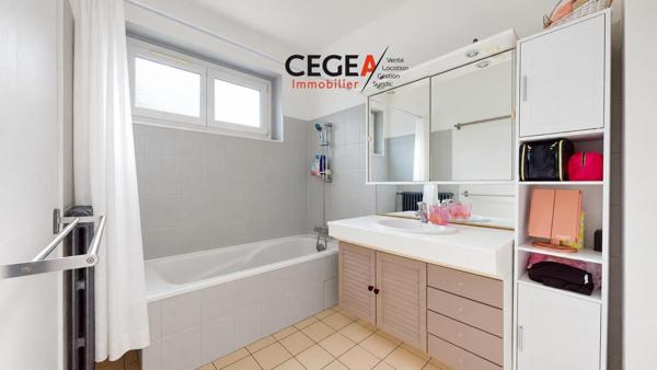 Maison familiale 196 m² - 3 à 5 chambres - Terrain ...